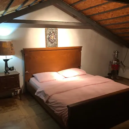 Kaleici Muestakil Bahceli Muethis Ev