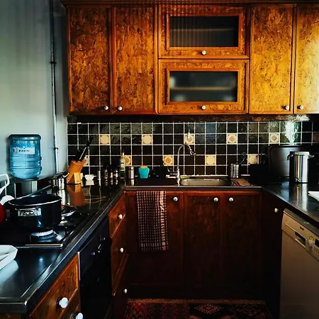 Kaleici Muestakil Bahceli Muethis Ev *