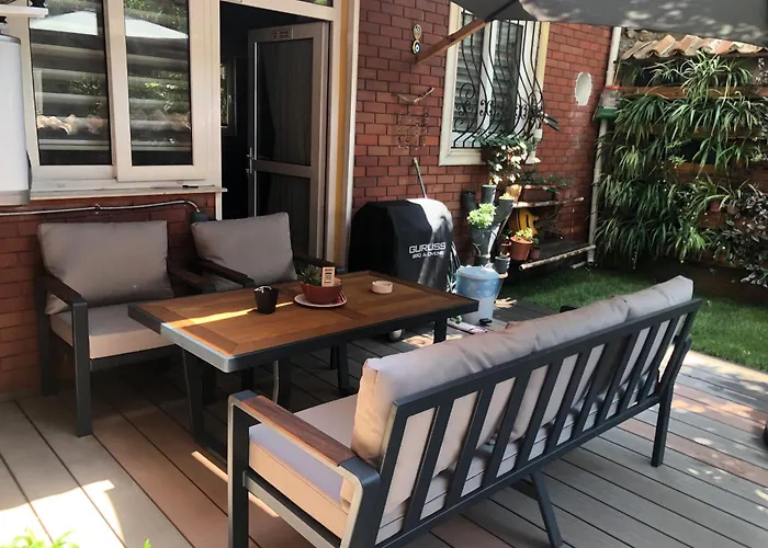 Kaleici Muestakil Bahceli Muethis Ev *