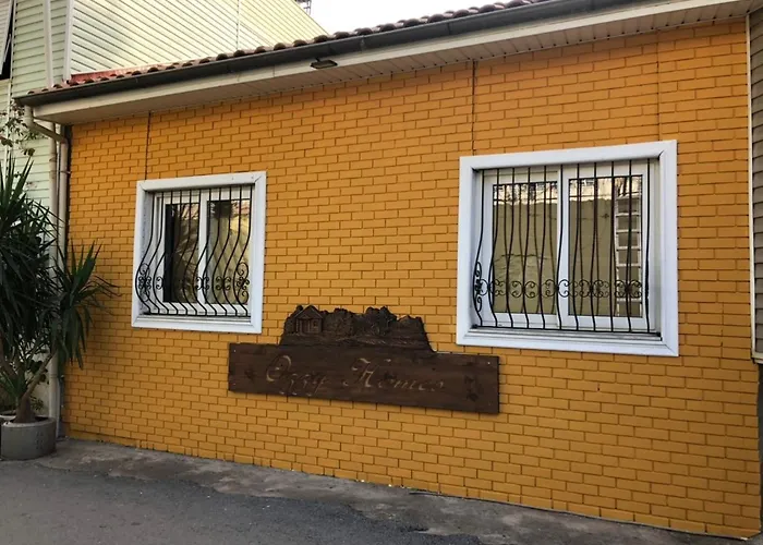 Villa Kaleici Muestakil Bahceli Muethis Ev