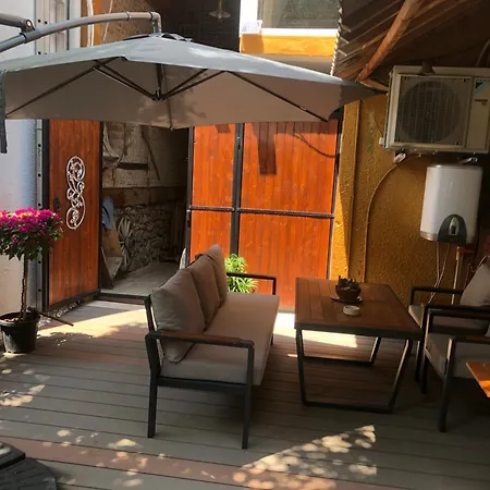 Kaleıçı Müstakıl Bahçelı Müthış Ev