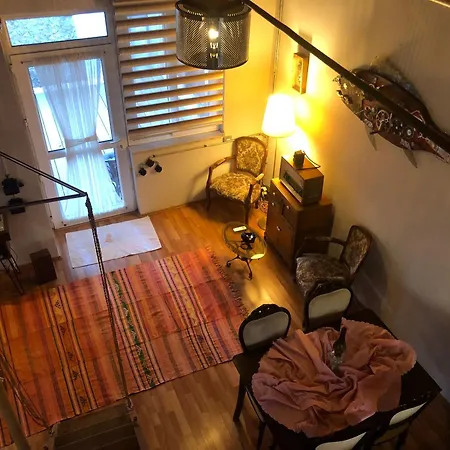 Kaleıçı Müstakıl Bahçelı Müthış Ev Villa