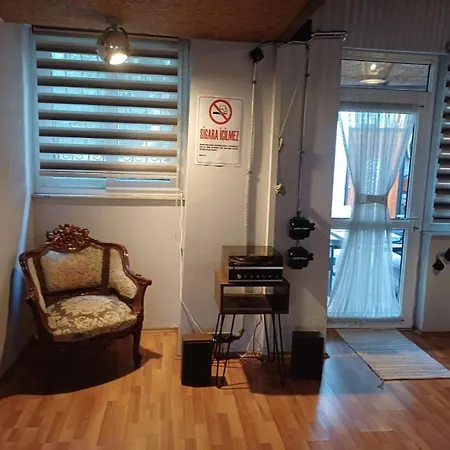 Kaleıçı Müstakıl Bahçelı Müthış Ev Antalya