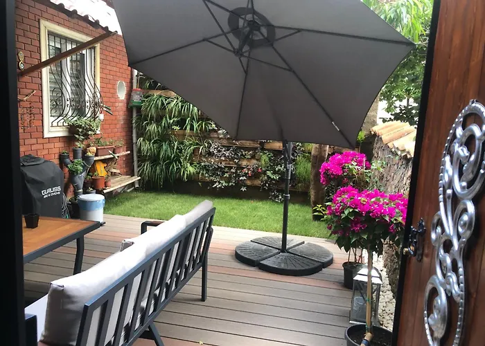 Kaleıçı Müstakıl Bahçelı Müthış Ev Villa Antalya