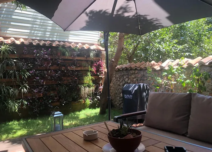 Kaleıçı Müstakıl Bahçelı Müthış Ev Villa *