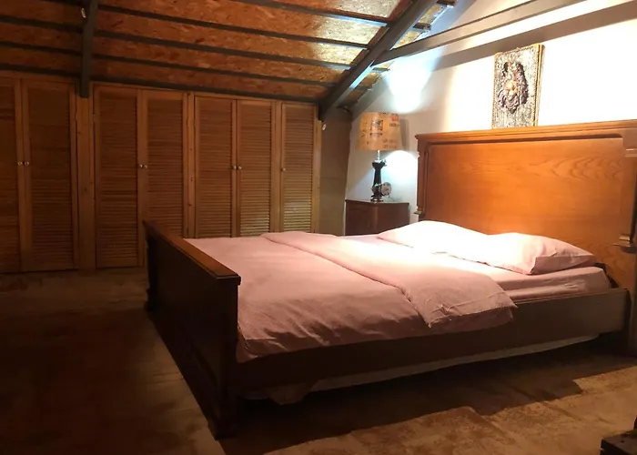 Kaleıçı Müstakıl Bahçelı Müthış Ev Villa