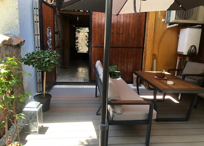 Kaleıçı Müstakıl Bahçelı Müthış Ev Villa