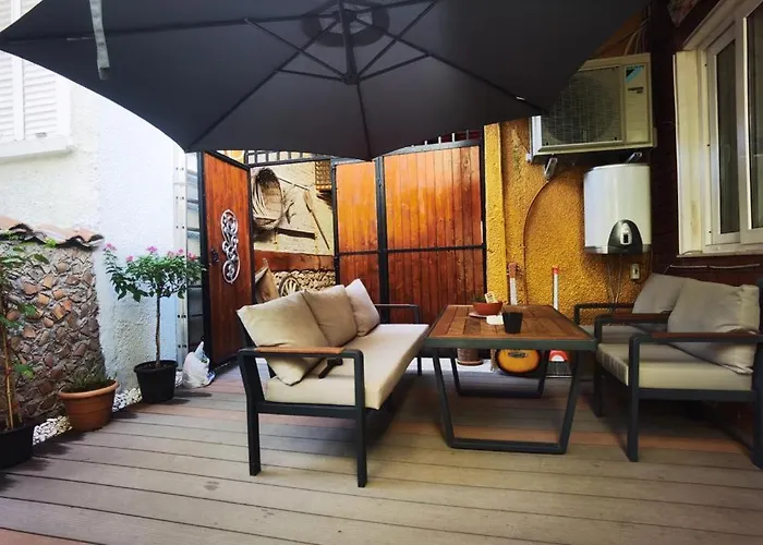 Kaleici Muestakil Bahceli Muethis Ev *