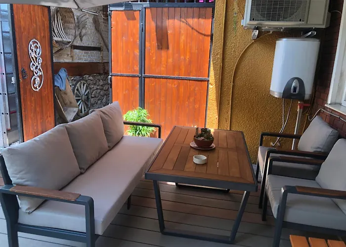 Kaleici Muestakil Bahceli Muethis Ev アンタルヤ