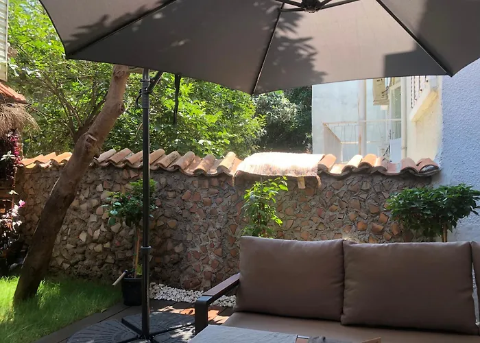 ヴィラ Kaleici Muestakil Bahceli Muethis Ev アンタルヤ