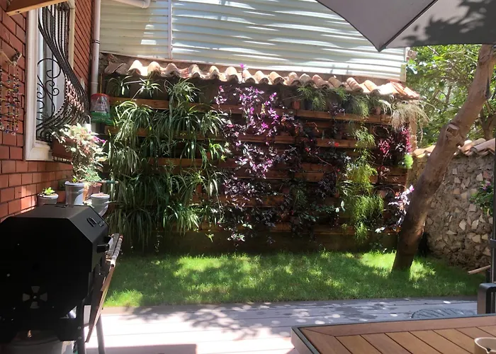 ヴィラ Kaleici Muestakil Bahceli Muethis Ev *