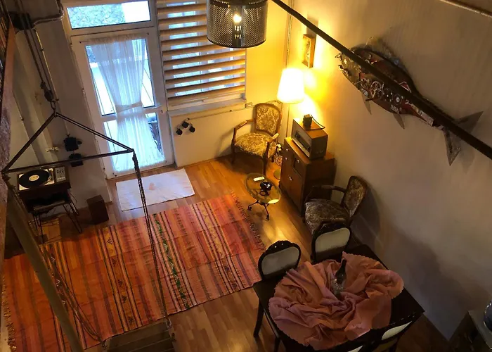 Kaleici Muestakil Bahceli Muethis Ev ヴィラ