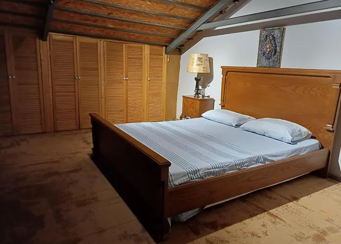 Kaleici Muestakil Bahceli Muethis Ev ヴィラ